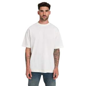 Camiseta Extra Grande Color Marfil para Hombre, 100% Algodón, 190 GSM, Estilo Urbano, Camiseta Básica con Logotipo Estampado en la Parte Delantera y Trasera, Hombros Caídos, Corte Holgado - Product Image 1