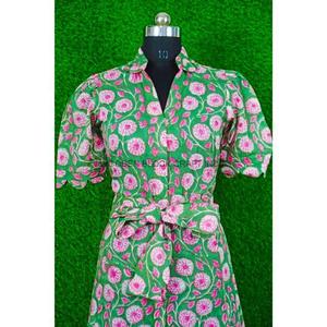 Nuevo Vestido Floral de Limpieza en Seco Ecológico Personalizado para Mujer, Elegante Vestido de Algodón con Estampado Floral a Mano, Botones, Encaje, Lentejuelas y Lazos - Product Image 3