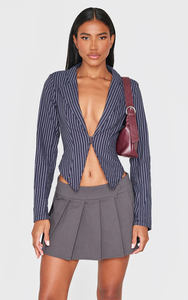 Ropa de diseñador de la mejor calidad para mujer, escote en V, manga larga, azul marino, rayas, camisa con gancho y ojo al mejor precio - Product Image 5