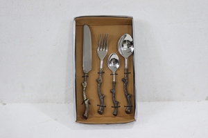 Juego de cubiertos de metal de acero inoxidable con asas de latón Estilo moderno Acabado pulido Caja personalizada Embalaje para obsequios - Product Image 2