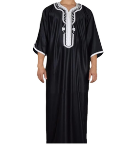 Vêtements décontractés de bonne qualité Nouvelle robe modeste Robe unie de couleur unie Robe musulmane Vêtements islamiques unis Thobes - Product Image 1