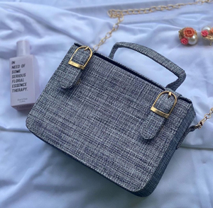 Elegantes bolsos de diseñador para mujer con hermosos colores y detalles de moda, perfectos para uso diario u ocasiones especiales - Product Image 2