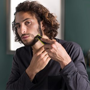 Recortadora de Vello Facial Recargable LightGreark, Cuchilla de Acero Inoxidable, Fuente de Alimentación Eléctrica, IPX7, para Afeitar Barba y Vello Corporal - Product Image 4