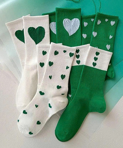 Calcetines de Algodón Suave Green Heart, Estilo Urbano, Lindo Patrón de Amor, Tendencia Diaria, Listos para Regalar, Calcetines de Punto de Alta Calidad - Product Image 3