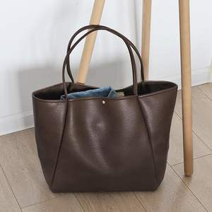 Stylish Leather Oversized Tote <b>Bags</b> for Women Trendy <b>Weekender</b> Purses for Travel and Daily Life Custom Logo Low Prices - Product Image 5