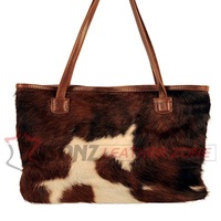 Sac fourre-tout à bandoulière en cuir poil de vache haut de gamme
