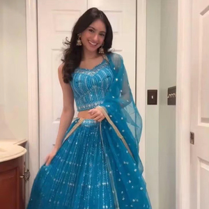 Hilo de Georgette sintético atractivo con bordado de secuencia Lehenga Choli con trabajo de encaje Dupatta precio al por mayor Ropa Étnica - Product Image 1