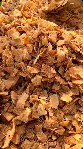 Noix de coco séchée croustillante du Vietnam Délicieuse collation à base de noix de coco Chips de noix de coco croustillantes au goût naturel - Product Image 4