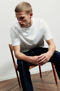 กางเกงยีนส์ขาตรงทรงตรงสำหรับผู้ชายกางเกงยีนส์ผ้าฝ้าย100% ทรงพอดีตัวปกติสีน้ำเงินเข้มสำหรับผู้ชาย - Product Image 6