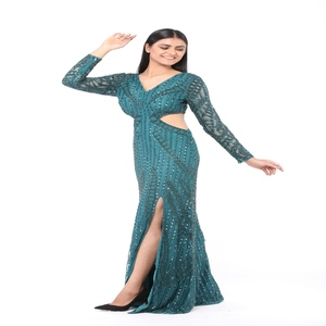Robe de créateur haut de gamme avec sequins et perles brodés à la main pour mariage en bord de mer et tenue de villégiature – Exportation - Product Image 2