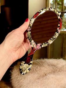 Espejo de Mano de Resina con Acabado Liso y Brillante, Perfecto para Uso Diario, Maquillaje o Fines Decorativos, Agrega un Toque Elegante - Product Image 6