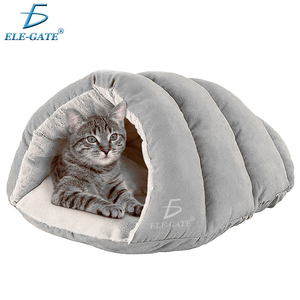 Cuccia Moderna Piccola per Cani e Gatti Taglia M 46cm X 56cm X 30cm in Materiale PP Fleece Rimovibile con Stampa Animalier per il Sonno - Product Image 1
