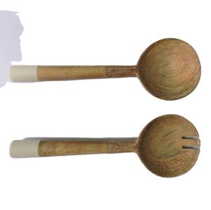 Juego de cuchara de madera para servidor de ensaladas, juego de cubiertos de lujo, servicio de ensaladas, de resina blanca, diseño hecho a mano - Product Image 1