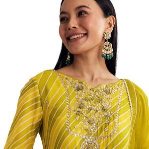 Vente de gros Georgette Kurta Palazzo Suit jaune moutarde et vert clair avec moti Work et Gota Lace Vêtements ethniques pour femmes - Product Image 3