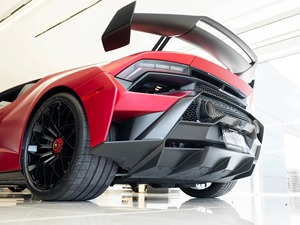 Lamborghini Huracan STO 2023 certifiée propre et en bon état - Product Image 5