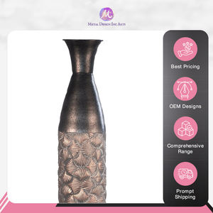 Diseño moderno de calidad superior Patrón de concha marina elegante Acabado gris dorado Jarrón de piso alto de metal de aluminio clásico de la India - Product Image 4