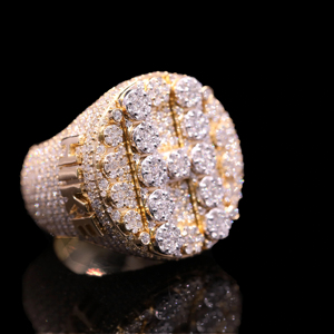 Anillo de Sello con Moissanita Unisex de 0.5 Quilates, Plateado en Plata, de Lujo - Product Image 1