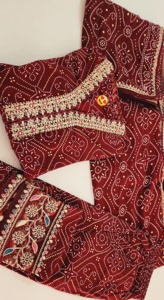 High Quality Designer Wear Cotton Fabric Kurta with Beautiful Zari <b>Sequins</b> Embroidery Detailing Paired with Pant and Duppatta - Product Image 4