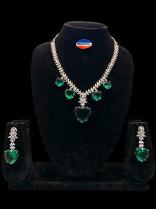 Ensemble collier et boucles d'oreilles AD de qualité supérieure pour femmes idéal pour les amateurs de bijoux de mode - Product Image 3