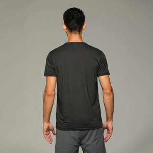 เสื้อยืดออกกำลังกายผู้ชายแบบรัดรูป-ผ้าถักโพลีเอสเตอร์ 100%-สีดำ - Product Image 3