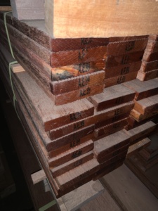 الصلبة Kempas الصلبة الأرضيات التزيين لوحة 18 مللي متر x 914 مللي متر (3ft) x 2440 مللي متر (8ft)
