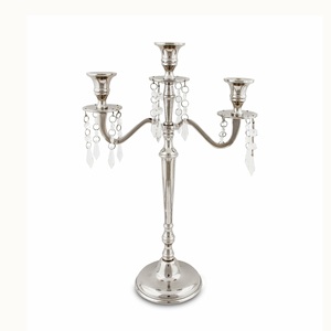 Candélabre fait à la main en métal plaqué argent avec cinq bras pour les décorations de mariage et de Pâques Accent d'entrée parfait - Product Image 6