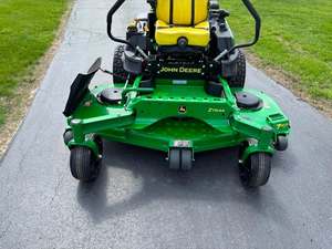 Cortacésped Zero Turn 2026 Z925A EF con Asiento Verde Amarillo, 4 Años de Garantía, Caja de Cambios Yanmar, Alto Momento de Carga, Fácil Mantenimiento - Product Image 1