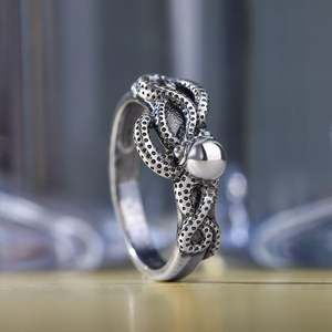 Anillo de Moda Jeulia con Diseño de Ojo de Pulpo en Plata de Ley Chapada en Oro Rosa - Product Image 4