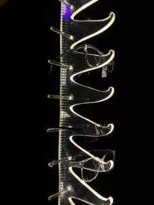 Soportes transparentes para gafas de sol de cristal acrílico, estante de exhibición de gafas, varillas de exhibición montadas en la pared - Product Image 3