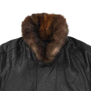 Blouson bombardier en V noir personnalisé pour hommes OEM vente de gros avec col en fausse fourrure pour la saison d'hiver - Product Image 5