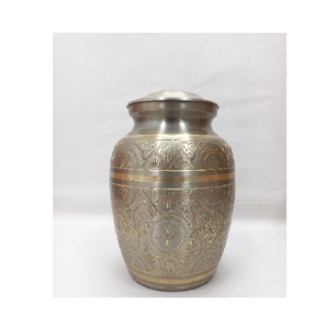Urna Funeraria de Metal de Estilo Europeo Moderno, Diseño Personalizable, Capacidad de 200 Pulgadas Cúbicas, Decorativa, Hecha a Mano en Latón, para Funerales - Product Image 1