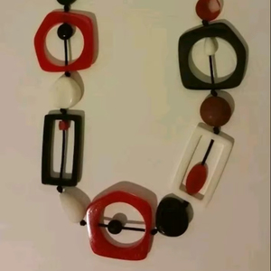 Nouvel arrivage de collier en résine de haute qualité multi-perles bijoux de mode écologiques taille de couleur personnalisée prix de gros Zehra - Product Image 1