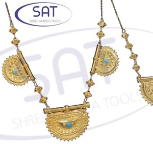 Molde de Collar de Acero Inoxidable Chapado en Oro de Media Luna Tradicional, Colores Personalizados de Alta Calidad para la Fabricación de Joyería - Product Image 1