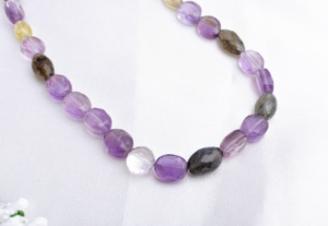 พลอยอเมทิสต์หลากสีธรรมชาติ 139.30 กะรัต พลอยอเมทิสต์แฟนซีหลากสีธรรมชาติ สำหรับทำเครื่องประดับชั้นดี สร้อยคอพลอย - Product Image 2