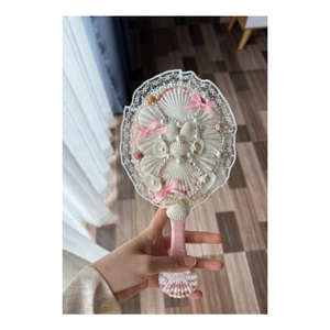 Espejo hecho a mano para uso manual con conchas marinas, perfecto para kits de belleza, monedero, regalos y artículos esenciales de maquillaje tropical - Product Image 4