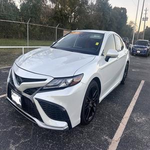 Toyota Camry 2024 Convertible Usado de Primera Calidad con Cámara Trasera, Asientos de Tela, Excelente Estado y Bajo Kilometraje - Product Image 2