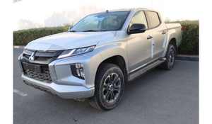 USADO Silver L200 2023-2024 AWD Volante a la Izquierda Asientos de Cuero ACC Automático Cámara Trasera 360° Neumáticos R17 SUV de Gasolina de 6 Cilindros 4 Plazas - Product Image 4