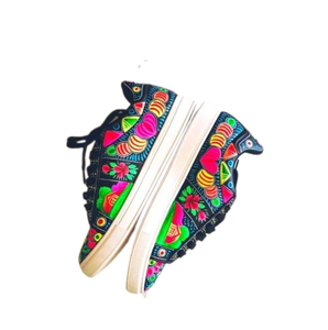 Baskets élégantes peintes à la main d'art de camion, baskets peintes à la main du Pakistan, baskets d'art de camion de peinture à l'huile - Product Image 6