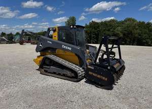 Livraison gratuite John D 333G Chargeuse sur chenilles forestière avec broyeur forestier, homologuée CE EPA - Product Image 4