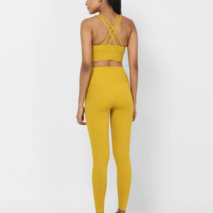 Nouveaux vêtements de sport personnalisés Ensemble de yoga pour femmes Ensembles de yoga pour l'entraînement de gymnastique de haute qualité et à des prix abordables Ensembles de yoga personnalisés pour femmes - Product Image 2