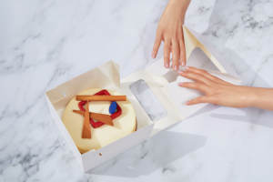 Caja de Papel Kraft al por Mayor para Alimentos con Ventana Transparente a Prueba de Fugas para Pasteles y Comida para Llevar, Exhibición con Logotipo Personalizado - Product Image 3