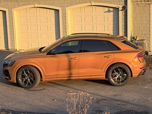 2023 RS Q8 ไมล์น้อย เครื่องยนต์สมบูรณ์ ระบบเกียร์พร้อมใช้งาน หลังคาพาโนรามา ไฟหน้า LED พร้อมส่ง - Product Image 3