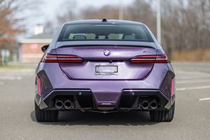 2025 M-5 ไมล์น้อย เครื่องยนต์สมบูรณ์ ระบบเกียร์อัตโนมัติ หลังคาพาโนรามา ไฟ LED พร้อมส่ง - Product Image 4