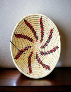 Vente en gros de rotin fait main jonc de mer couleur naturelle tissage panier unique rotin décoration murale Accents disponibles au meilleur prix