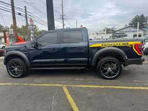 Ford F-150 SuperCrew 4x4 Noir d'occasion 2024, Conduite à Gauche, Pack Route, Pack Remorquage, Sièges en Cuir, Système de Navigation, Télécommande - Product Image 3