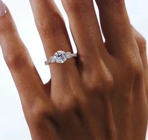 Bague classique en diamant taillé en or massif 10 carats bague de mariage en diamant cultivé en laboratoire bague de fiançailles en diamant taillé rond pour l'amour - Product Image 3