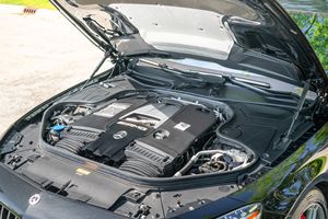 Mercedes-AMG S63 Coupé 2019 d'occasion en excellent état, 19 000 miles, V8 biturbo de 4,0 litres, transmission intégrale, non modifiée - Product Image 6