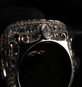 Bague de championnat PSC pour homme, personnalisée de luxe, style Hip Hop, avec initiale, sertie pavé de moissanite VVS taille brillant, plaquée rhodium, effet glacé - Product Image 2