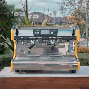 Meilleur nouveau chariot à café et machine à café multi-chaudières Nuova-Simoneli Aurelia T3 - Product Image 1