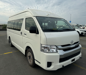 Toyota Hiace GL 2024 Usada, Techo Alto, 2.5L Turbo Diésel, Transmisión Manual, 15 Asientos - Product Image 3